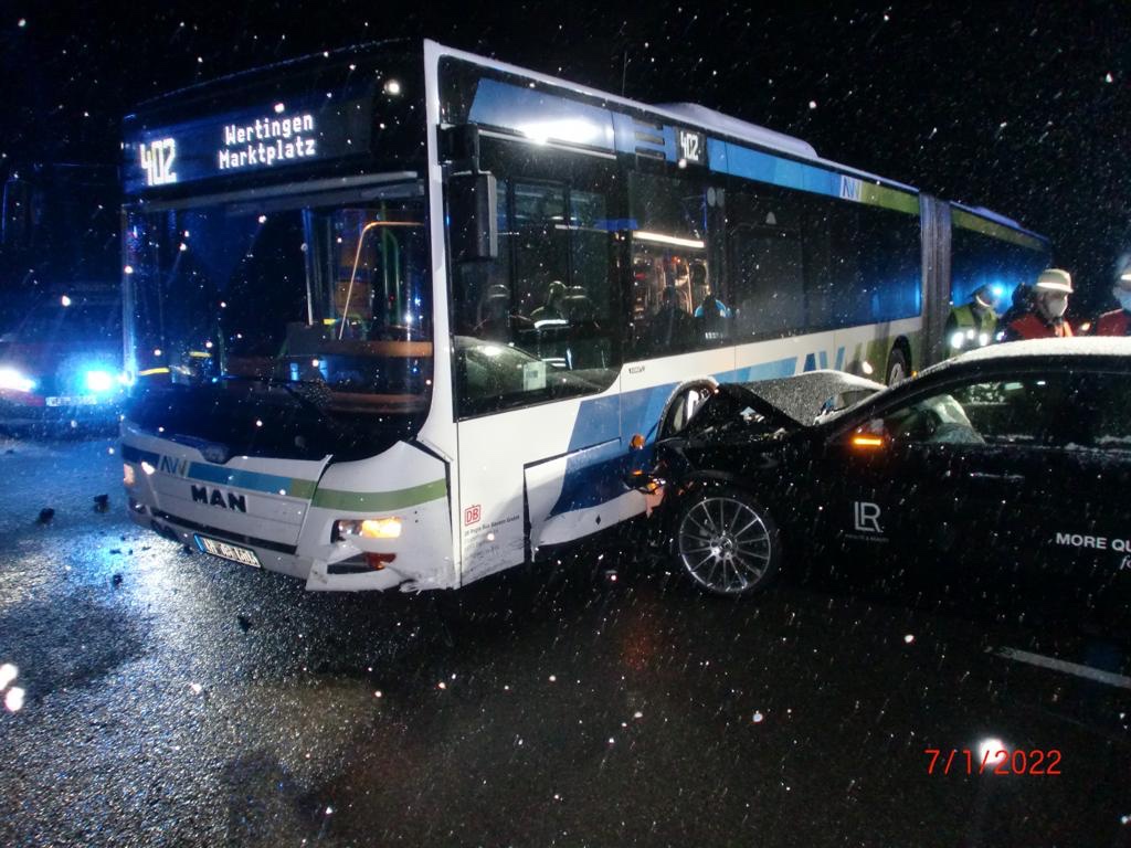 Unfall mit Linienbus